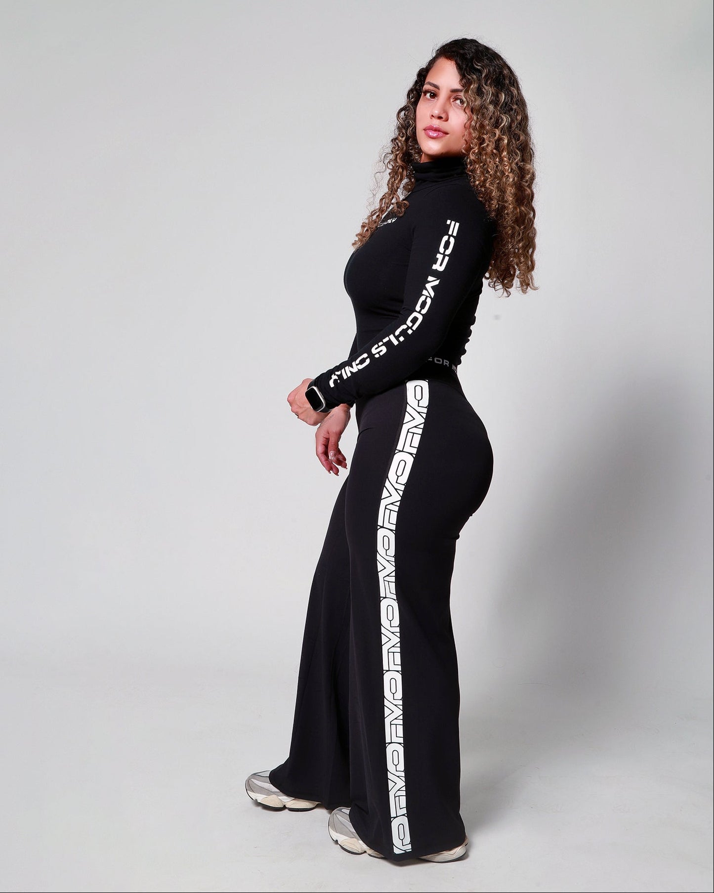 FMO Luxury Contour Flared Leggings