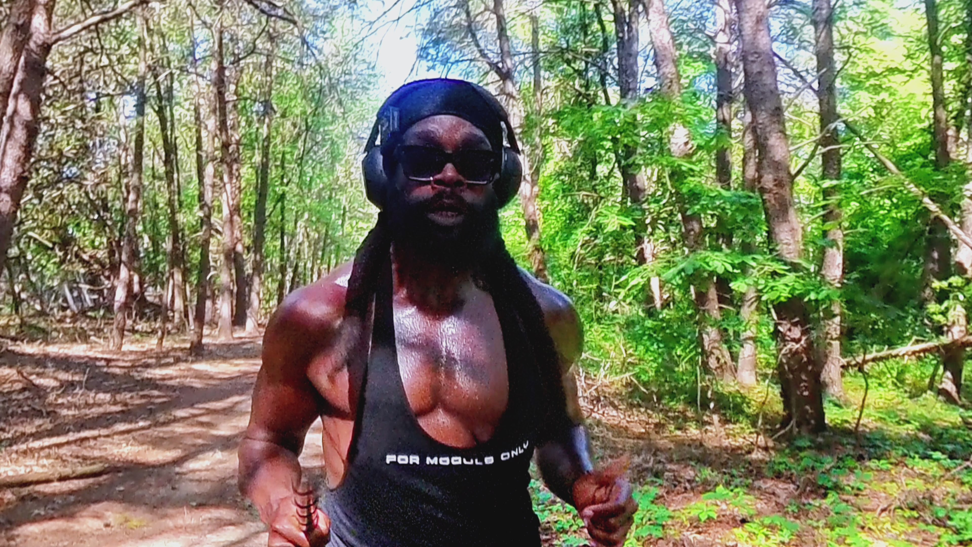 Load video: Day 163 of the 30X30 All Summer Series featuring an outdoor run by For Moguls Only founder Akeem Adamson
